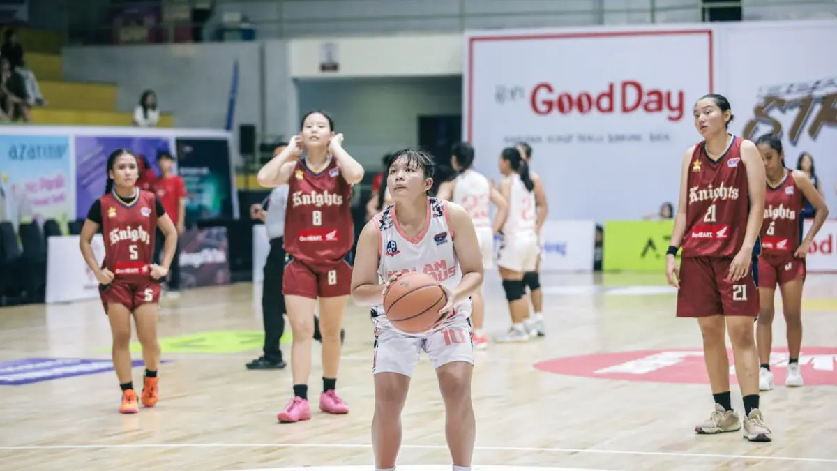 POTENSIAL: Aksi Chelsea Valenia Cahyono ketika melantai di DBL Solo 2025. (DOK. DBL INDONESIA)