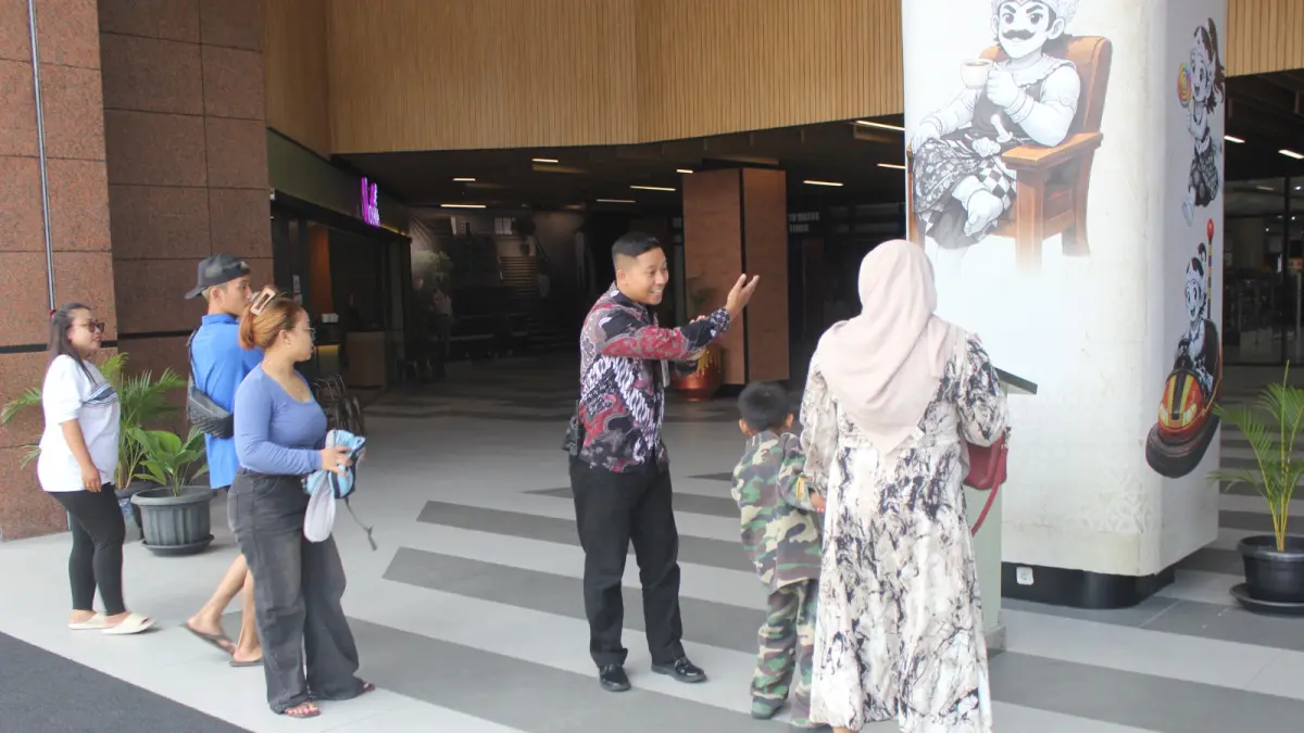 Neo Solo Grand Mall Rayakan Hari Kartini dengan Kebaya & Batik Serentak, Hadirkan Promo Kuliner Menarik