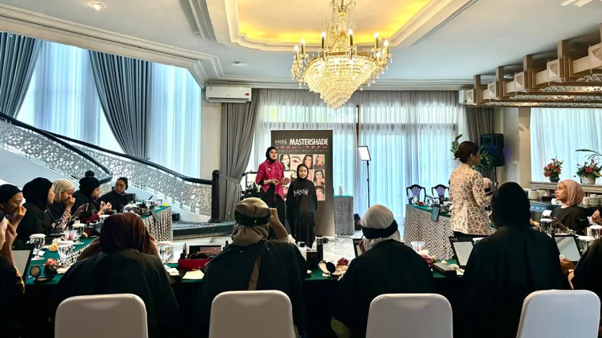 Make Up Class Spesial Hari Kartini di Solo: Perempuan Berekspresi dan Berbudaya Lewat Riasan