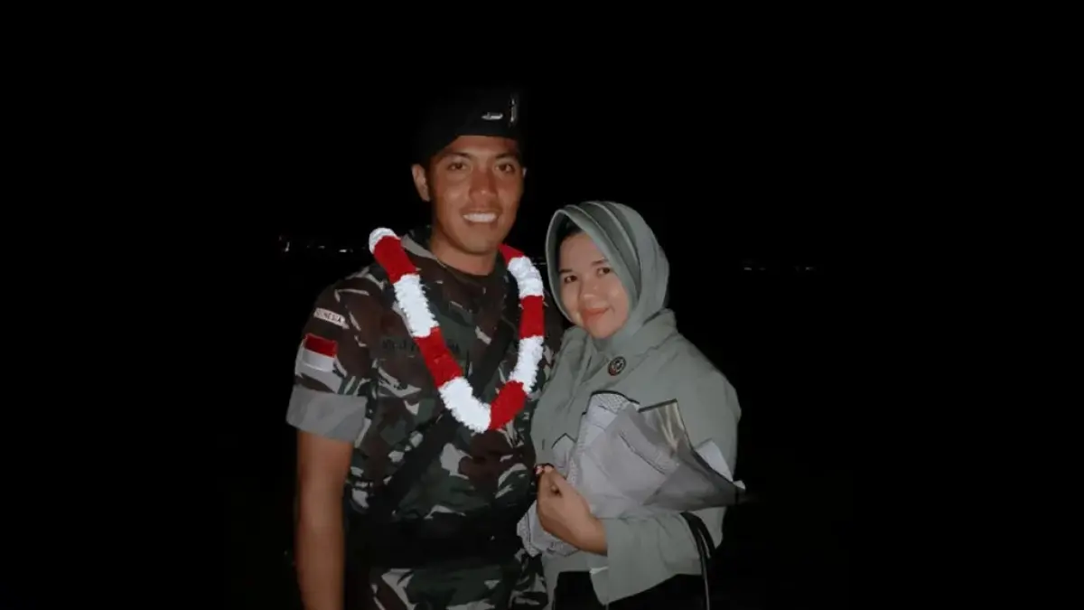 Praka Rico Pramudia bersama istri, Yulia Putri. (Instagram/yuliaputri_rp)