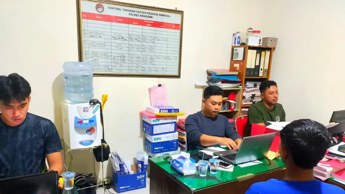 Polisi Bongkar Peredaran Tembakau Sintetis di Wonogiri, Dua Pemuda Diamankan (IWAN ADI/RADAR SOLO)