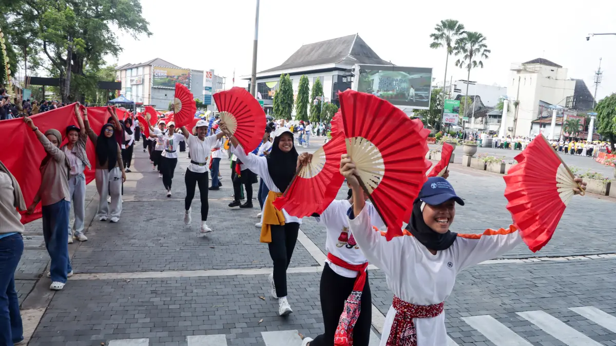 Gladi bersih pentas tari kolosal menyambut Hari Tari Dunia 2026. (M. IHSAN/RADAR SOLO)