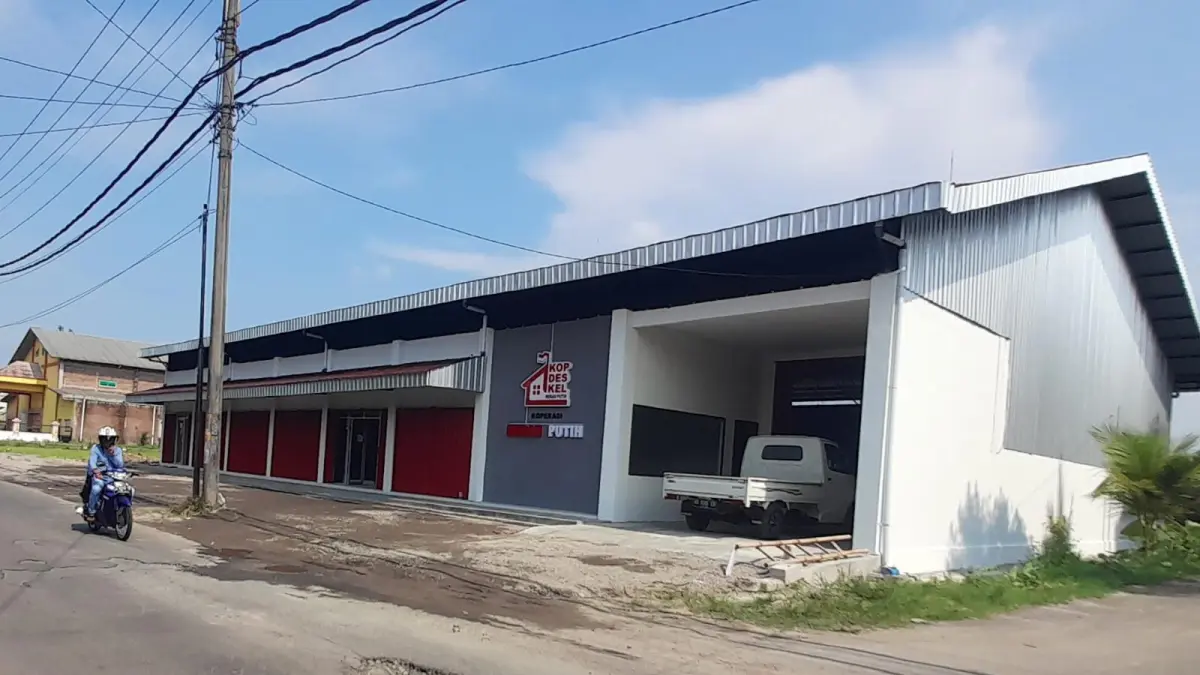 Salah satu Koperasi Desa Merah Putih di Karanganyar yang selesai dibangun. (Rudi Hartono/Radar Solo)