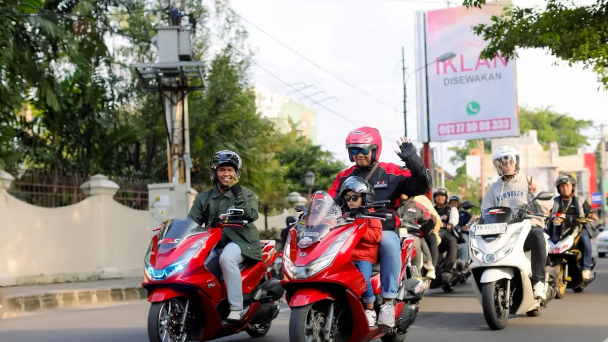 Keseruan NGASAB di Solo, Ajak Anak Buat Kenangan Manis Bersama Ayah Naik Honda PCX 160