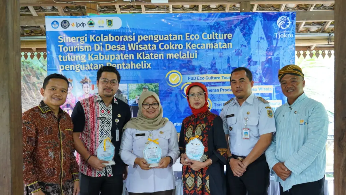 Kegiatan Focus Group Discussion (FGD) bertajuk Sinergi Kolaborasi Penguatan Eco Culture Tourism di Desa Wisata Cokro, Kecamatan Tulung, Klaten melalui Penguatan Pentahelix (Dok. UNNES)