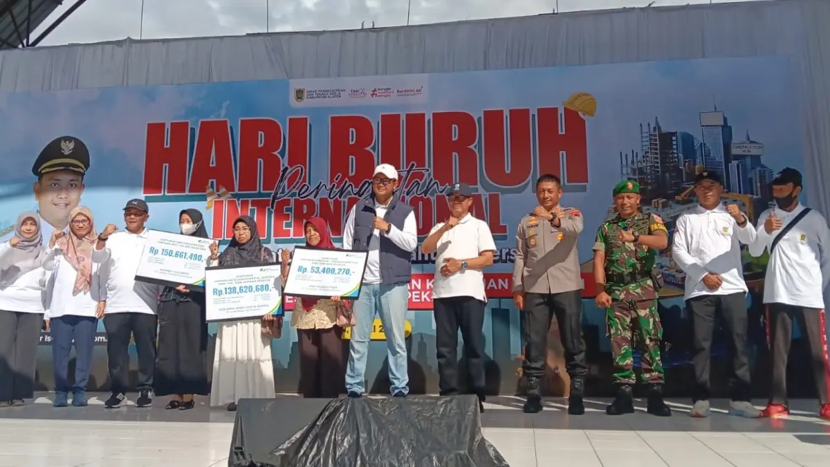 Peringatan Hari Buruh Internasional (May Day) di Kabupaten Klaten yang dipusatkan di halaman Gedung Sunan Pandanaran RSPD Klaten, Jumat (1/5/2026). (ANGGA PURENDA/RADAR SOLO)