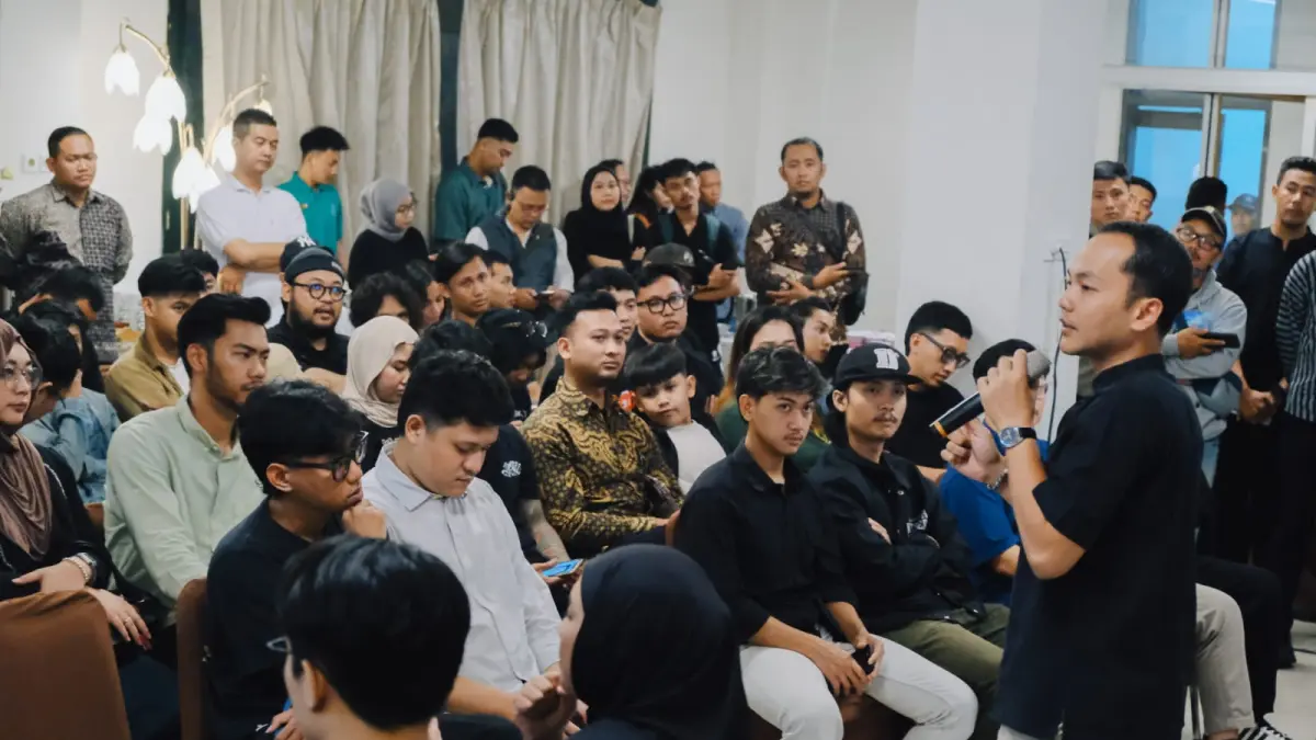 Wali Kota Solo menggelar pertemuan dengan pengusaha coffee shop, Kamis (30/4/2026). (Silvester Kurniawan/Radar Solo)