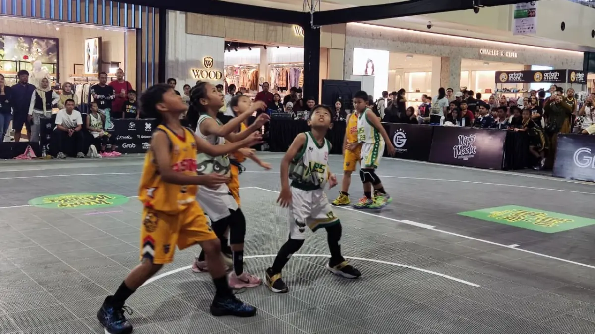 Ajang basket 3x3 bertajuk Riuh Fest 2026 Vol.1 resmi digelar di Atrium Solo Paragon Mall mulai Rabu (29/4) hingga Minggu (3/5). (JALU/RADAR SOLO)