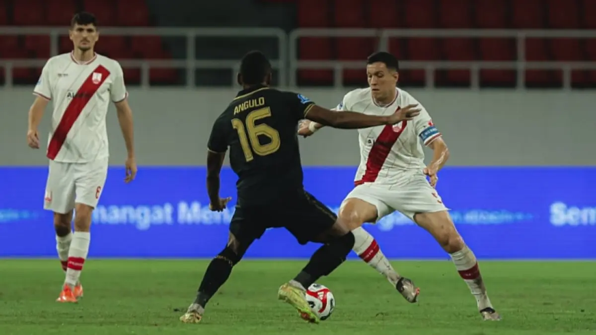Gelandang bertahan Persis Solo Andrei Alba saat melawan Malut United di Stadion Jatidiri, Semarang, Sabtu malam (2/5/2026). (TIM MEDIA PERSIS SOLO) 
