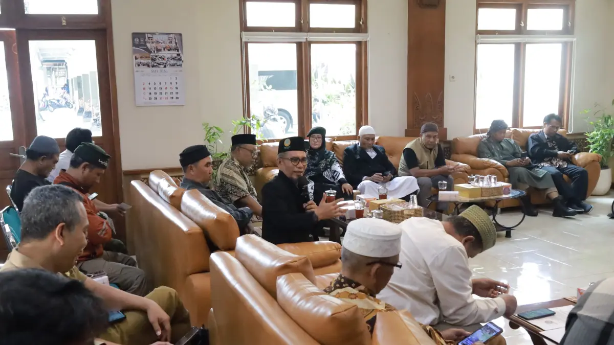 Audiensi Dewan Syariah Kota Solo dengan pimpinan dan Komisi II DPRD Kota Solo, Selasa (5/5). (A Christian/Radar Solo)