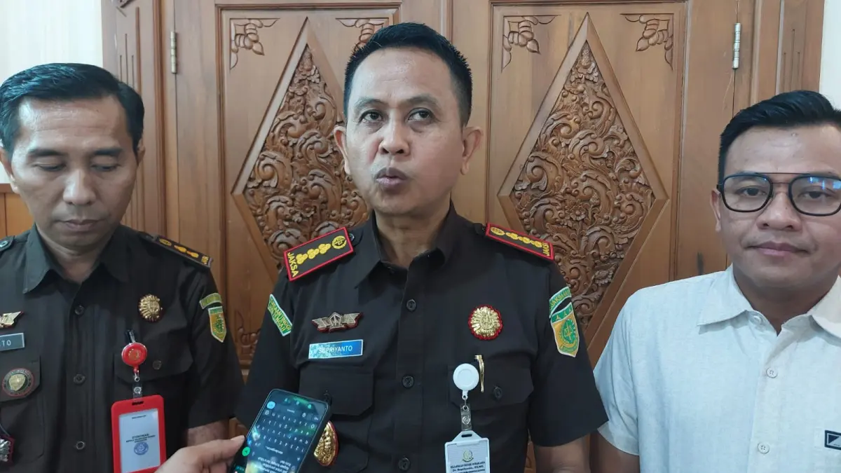Kepala Kejari Solo Supriyanto beberkan kasus korupsi dana hibah KONI Solo. (A Christian/Radar Solo)