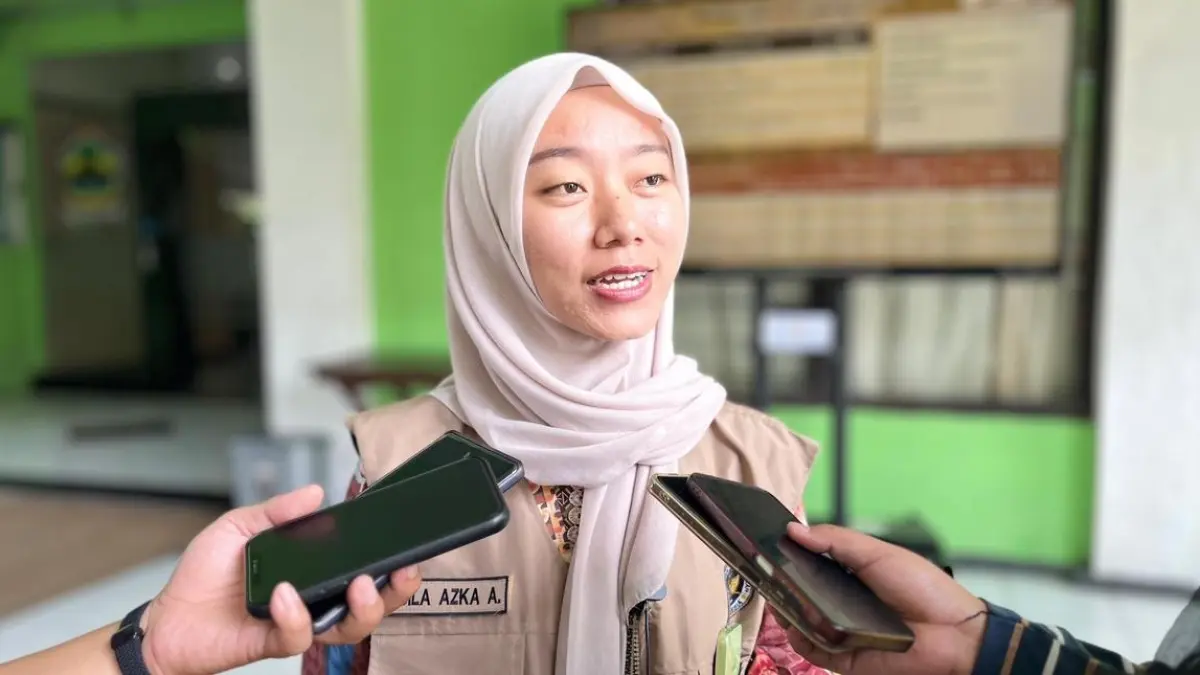 Nabiila Azka Amaalia Humas PPIH Embarkasi Solo. (ABDUL KHOFID/RADAR SOLO) 