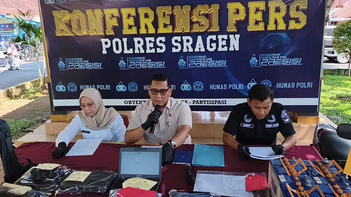 Polres Sragen beberkan kasus persetubuhan siswa yang dilakukan pensiunan guru. (Ahmad Khairudin/Radar Solo)