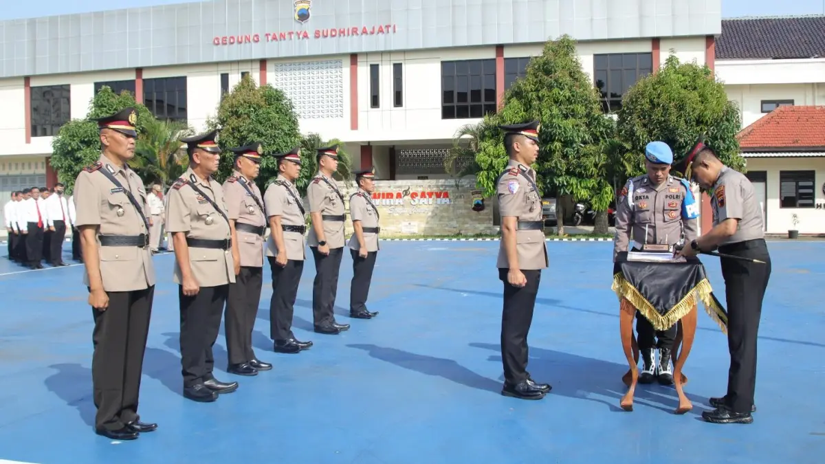 Serah terima jabatan (sertijab) mutasi perwira di Polres Karanganyar, Rabu (6/5/2026). (Rudi Hartono/Radar Solo)