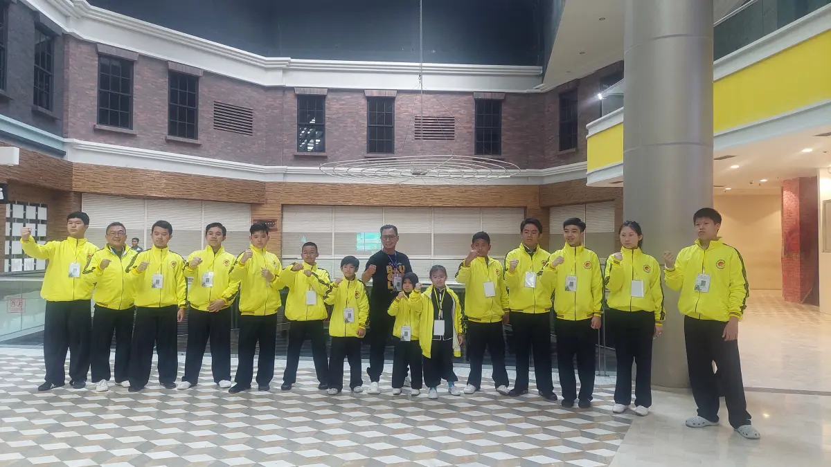 Eagle Fist Solo raih banyak medali di Kejuaraan Wushu Piala Wali Kota Surabaya 2026. (ISTIMEWA) 