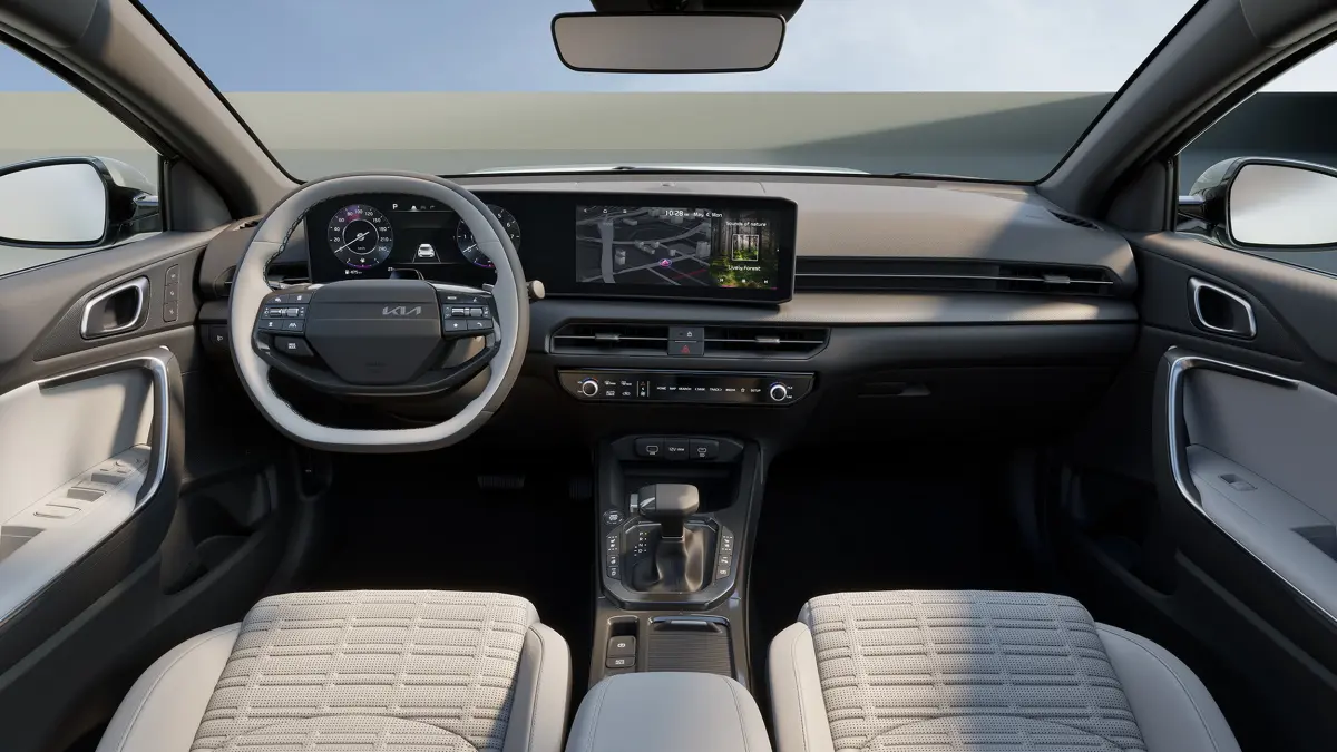 KIA XCeed 2026 Cocok Jadi Crossover Harian, Kabin Mewah dan Posisi Duduk Nyaman (https://www.carscoops.com/)