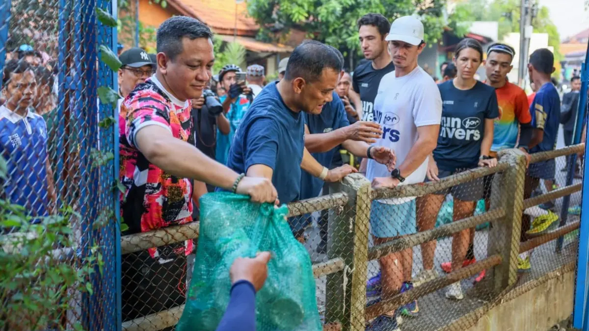 Melalui Gerakan Run for Rivers, Gubernur Ahmad Luthfi Bersih-Bersih Sampah Bersama Masyarakat&nbsp; (Pemprov Jateng
)