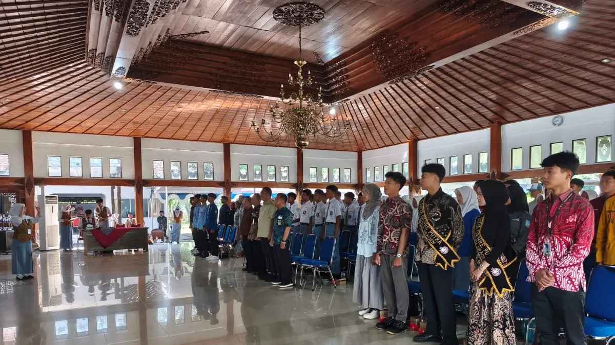 Pengurus Fosra Sragen dilantik. (Ahmad Khairudin/Radar Solo)