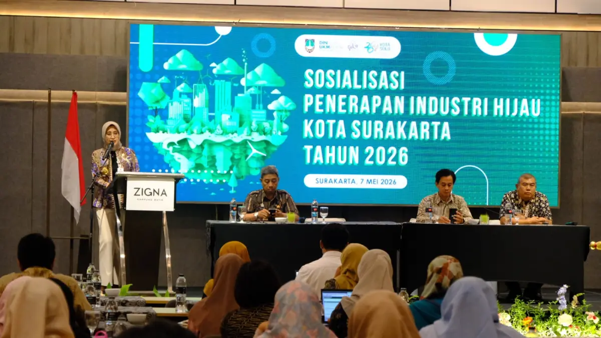 Wakil Wali Kota Solo Astrid Widayani sosialisasi penerapan industri hijau, Kamis kemarin (7/5/2026). (Silvester Kurniawan/Radar Solo)