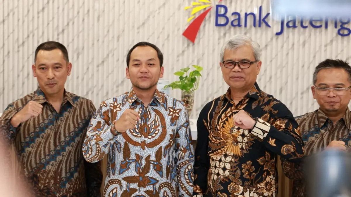 Bank Jateng Resmikan KCP UNS dan UNS Smart Hub, Perkuat Ekosistem Pendidikan dan Ekonomi Solo (ALFIDA/RADAR SOLO)
