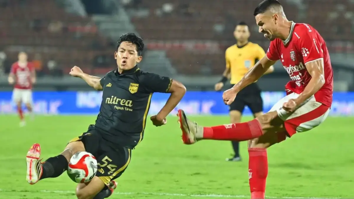 Laga Borneo FC Samarinda vs Bali United BRI Super League 2025/2026 di Stadion Kapten I Wayan Dipta, Gianyar, Bali, Senin (11/5/2026). (ANTARA /Fikri Yusuf)