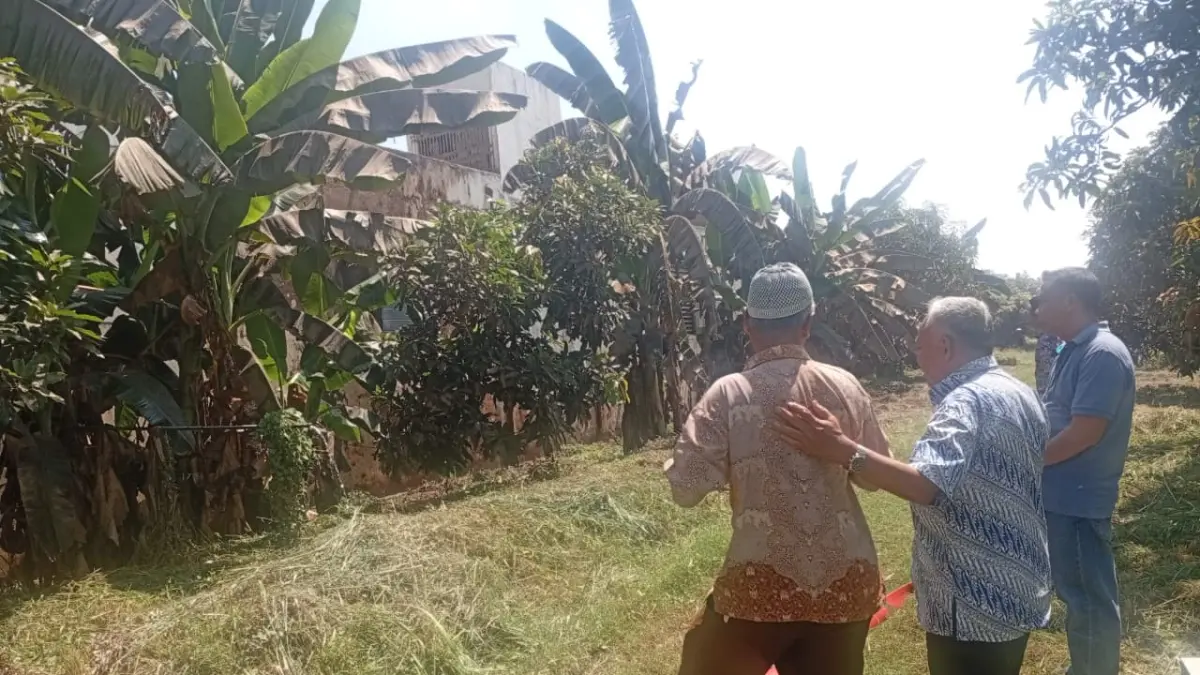 Perwakilan warga Bumiaji, Kecamatan Gondang, Sragen datangi pabrik Duta Merlin Sandang Textile, Senin (11/5/2026). (Ahmad Khairudin/Radar Solo)