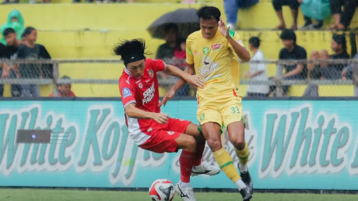 Laga Persebaya Surabaya melawan Semen Padang di Stadion H. Agus Salim, Jumat sore (15/5/2026). (INSTAGRAM SEMEN PADANG)