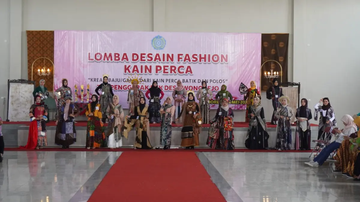 Lomba Desain Fashion Kain Perca yang digelar Tim Penggerak PKK Desa Wonorejo. (Iwan Kawul/Radar Solo)