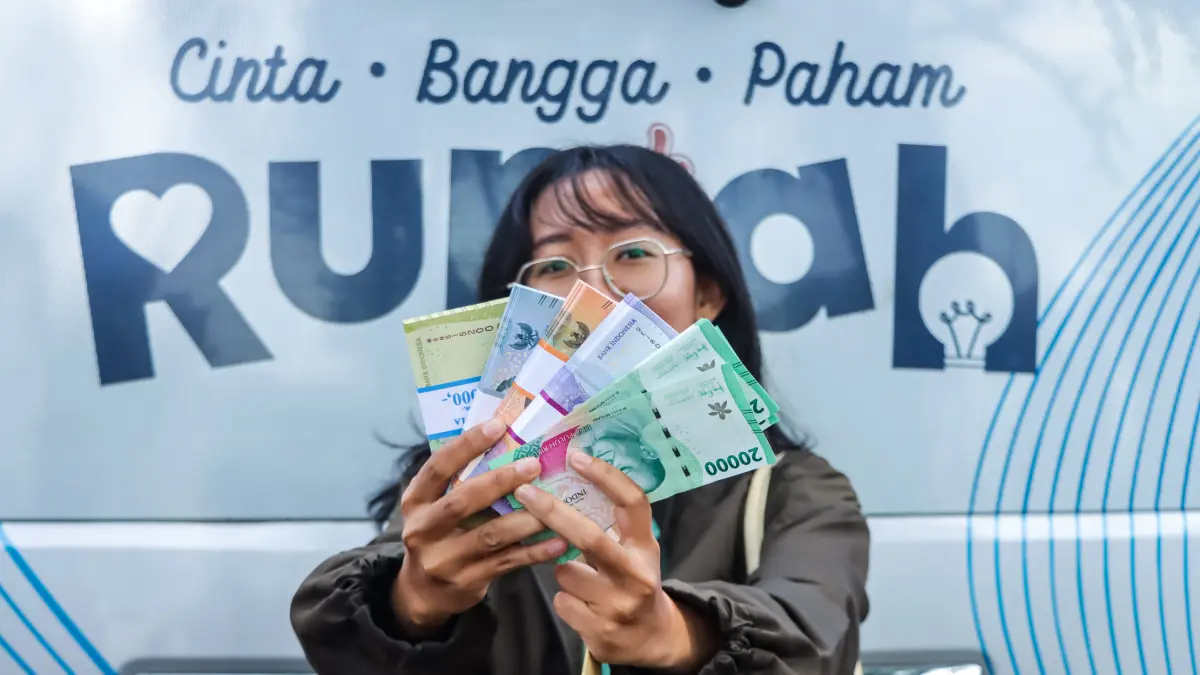 Ilustrasi kurs rupiah melemah terhadap dolar. (M IHSAN/RADAR SOLO)
