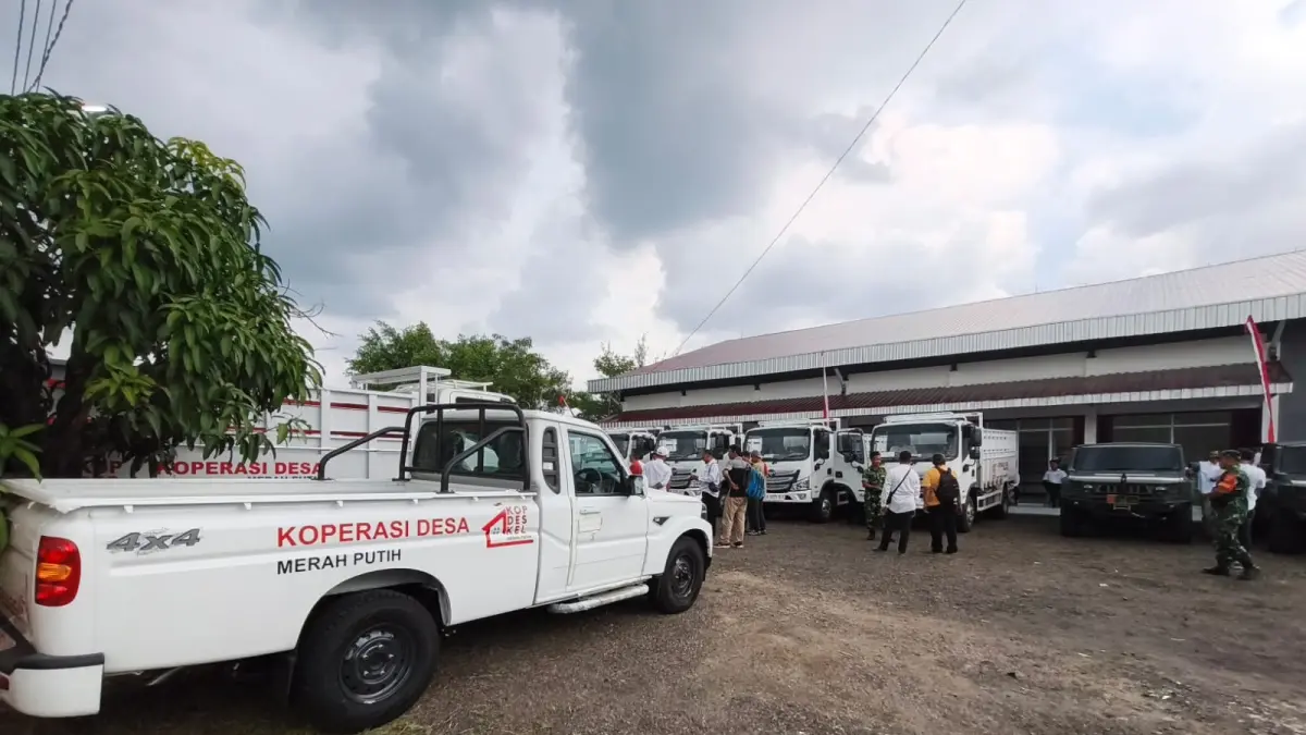 Kendaraan operasional KDMP di Kabupaten Sragen siap didistribusikan ke desa-desa maupun kelurahan. (Ahmad Khairudin/Radar Solo)