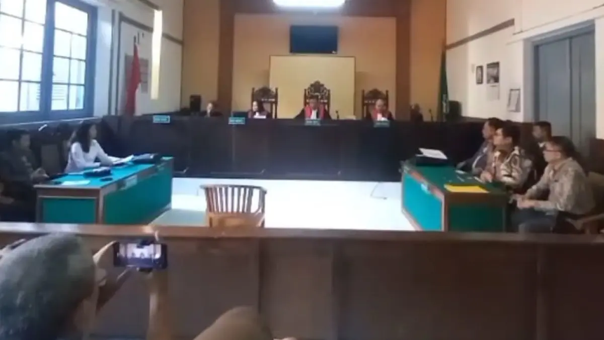 Sidang gugatan perdata dugaan ijazah palsu Presiden ke-7 RI Joko Widodo digelar di Pengadilan Negeri (PN) Solo, Selasa (19/5/2026). (DAMIANUS BRAM/RADAR SOLO)