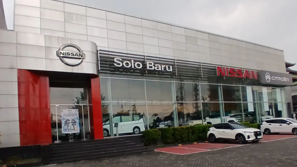 diler Nissan Indomobil Plaza Solo Baru.