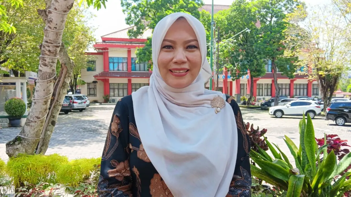 Kepala Dinas Sosial, Pemberdayaan Perempuan, Perlindungan Anak, Pengendalian Penduduk dan Keluarga Berencana (Dissos P3APPKB) Kabupaten Klaten Puspo Enggar Hastuti. (Angga Purenda/Radar Solo)