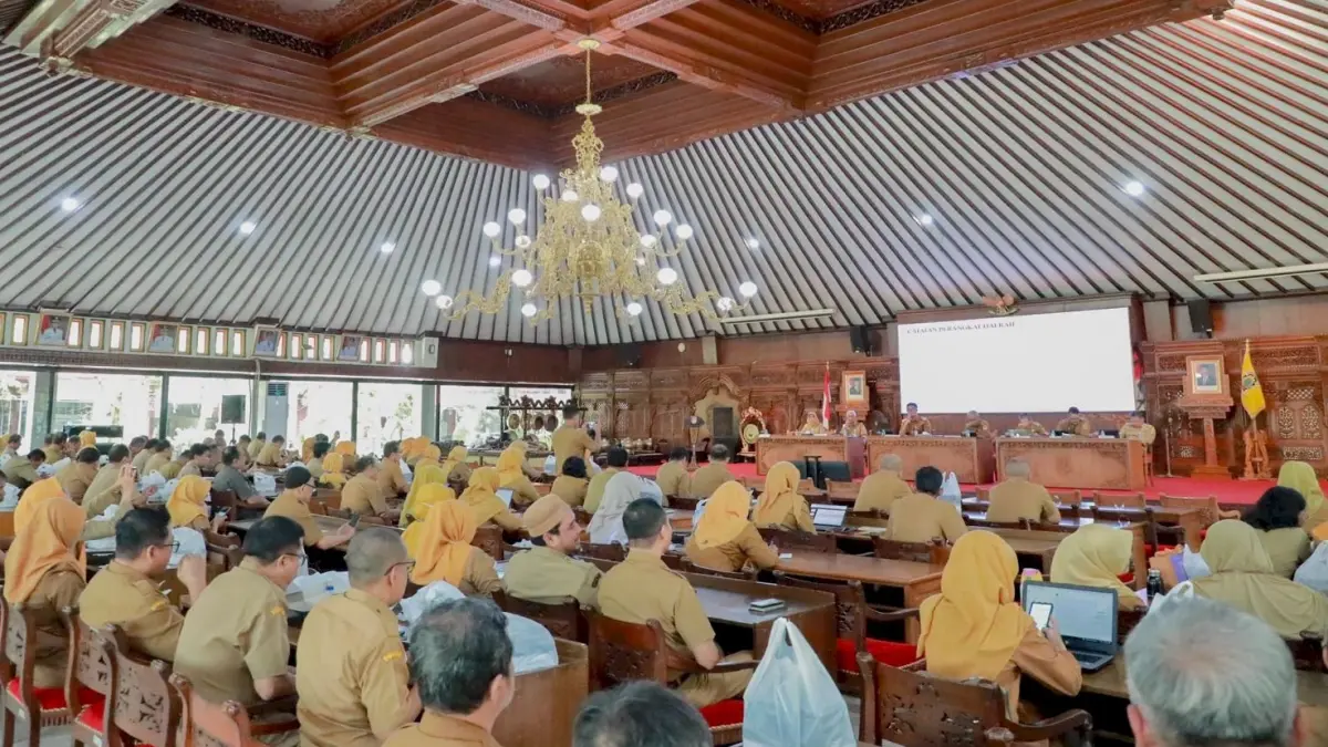 Pelaksanaan rapat koordinasi persiapan pelaksanaan kegiatan (Rakorlak) di Pendapa Pemkab Klaten. (Angga Purenda/Radar Solo)