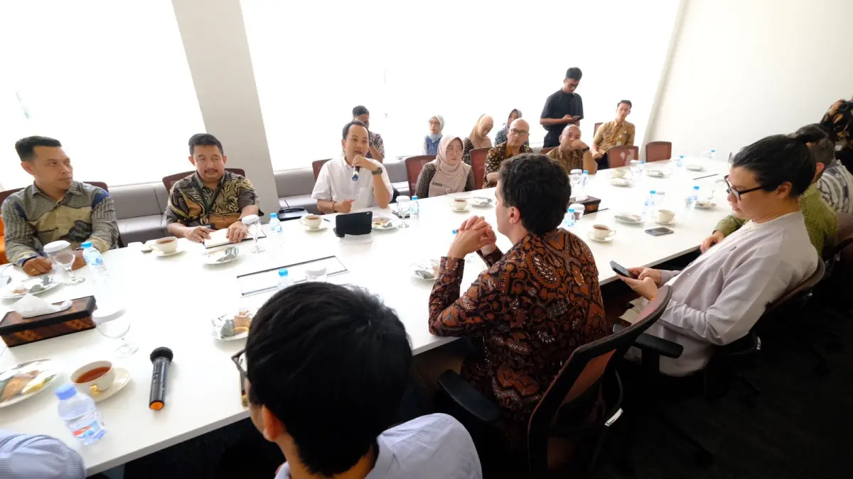 Wali Kota Solo Respati Ardi bertemu dengan perwakilan dari Australia. (Humas Pemkot Solo)