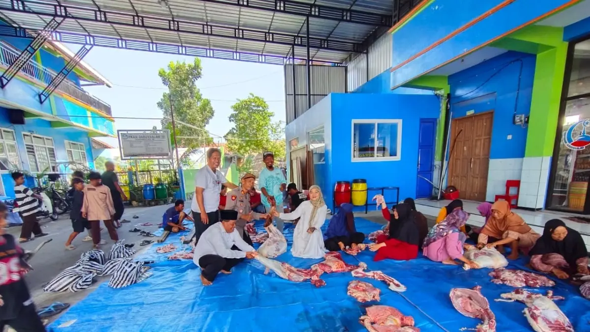 Penyembelihan hewan kurban di Desa Pengkok, Kecamatan Kedawung, Sragen. (Ahmad Khairudin/Radar Solo)