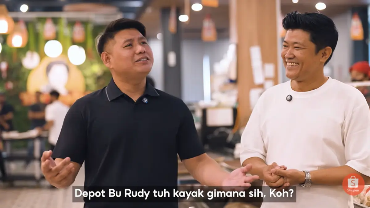 Ferry, anak Bu Rudy bersama Koko Buncit. (ISTIMEWA)