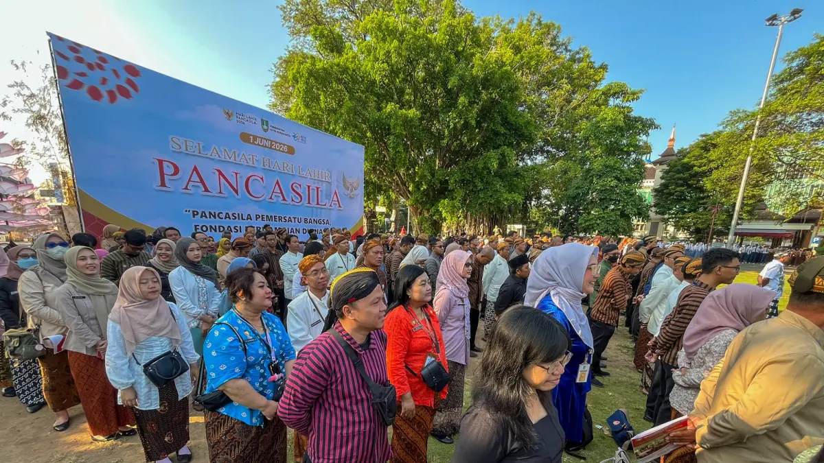 ASN ikuti upacara Hari Lahir Pancasila di bali kota. (M Ihsan/Radar Solo)