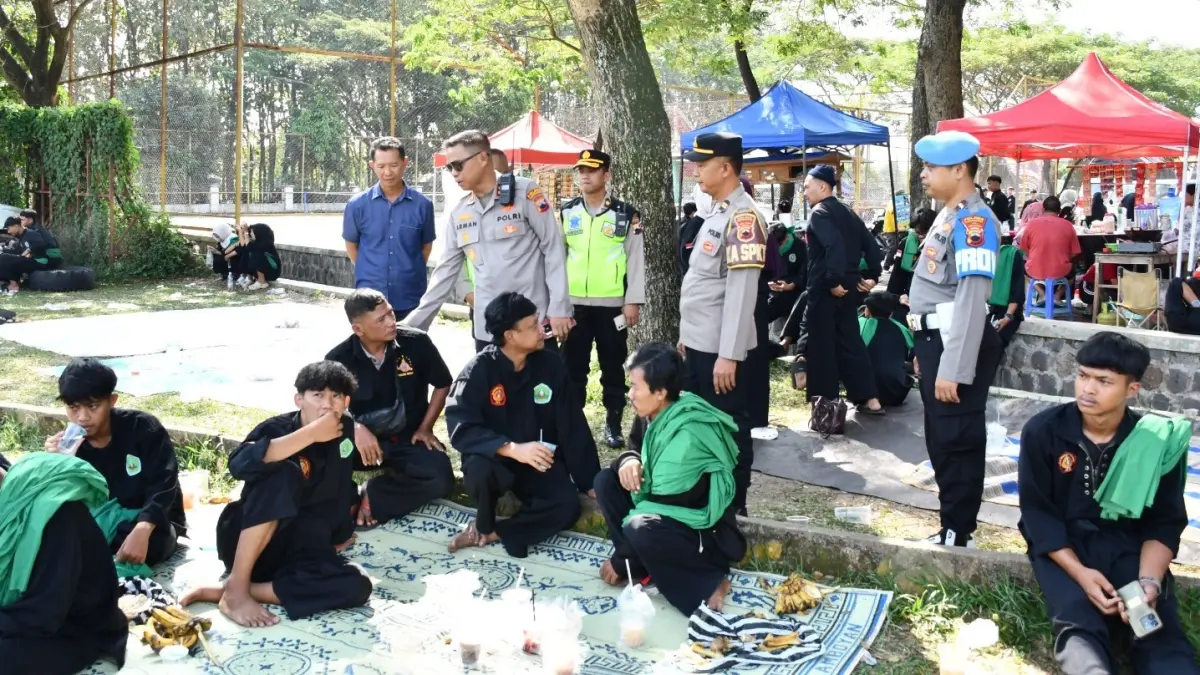 Polres Karanganyar memberi imbauan ke sejumlah anggota perguruan silat Pagar Nusa, Senin (1/6/2026). (Rudi Hartono/Radar Solo)