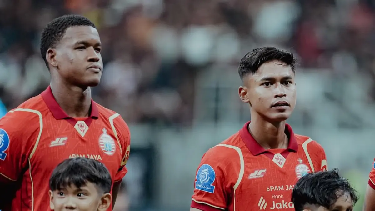 HENGKANG: Alfriyanto Nico Saputro (kanan) saat membela Persija Jakarta. (INSTAGRAM @niko_alfiyan)