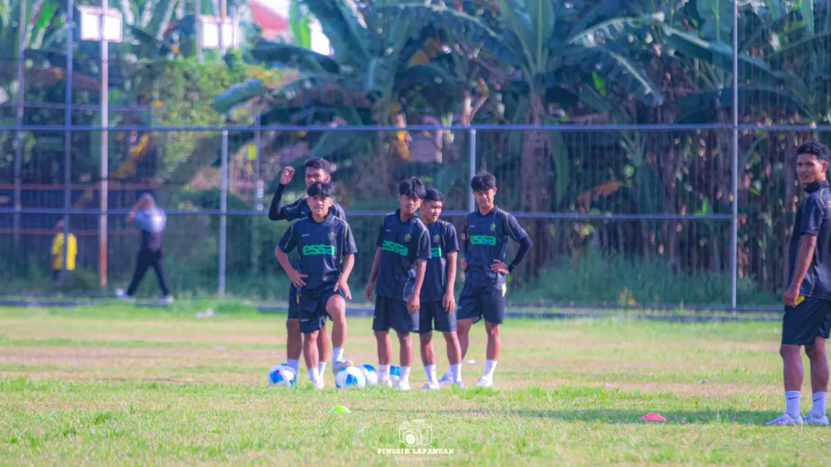 Pemain Celebest FC saat jalani latihan di Lapangan Klodran, Karanganyar, Selasa pagi (2/6/2026). (TIM MEDIA CELEBEST FC) 
