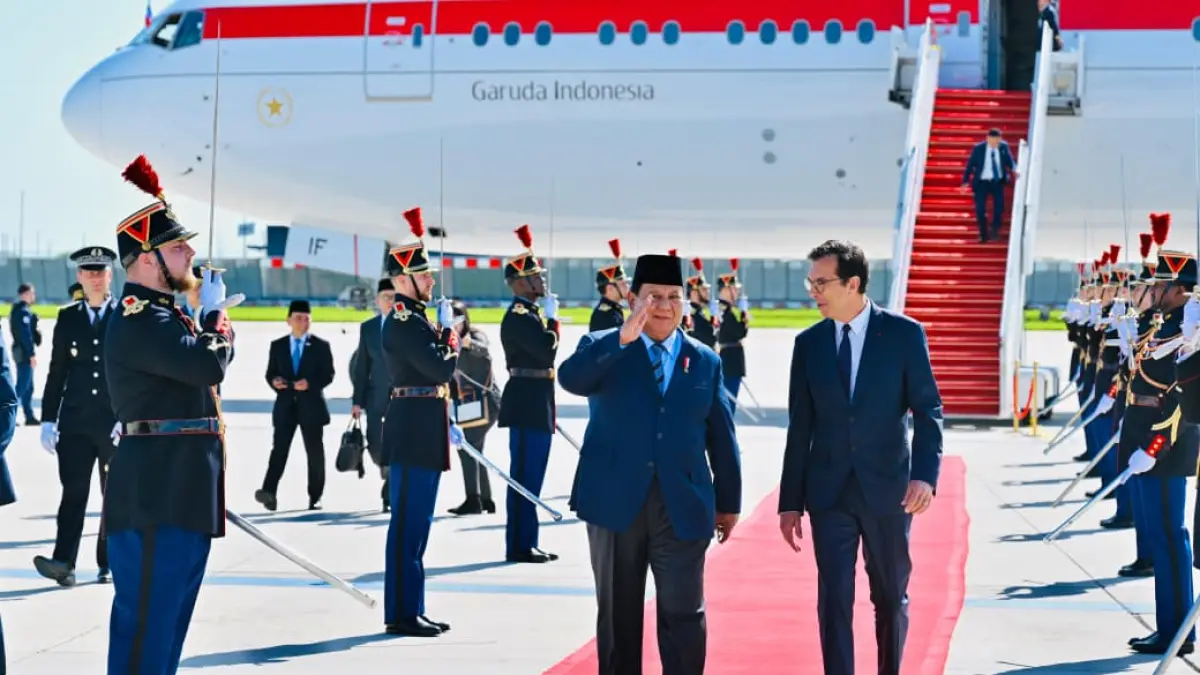 Poin-poin Klarifikasi Seskab Teddy soal Perjalanan Luar Negeri Presiden Prabowo, dari Biaya hingga Diplomasi, Singgung Investasi Rp 2.430 Triliun (X.com/@KemensetnegRI)