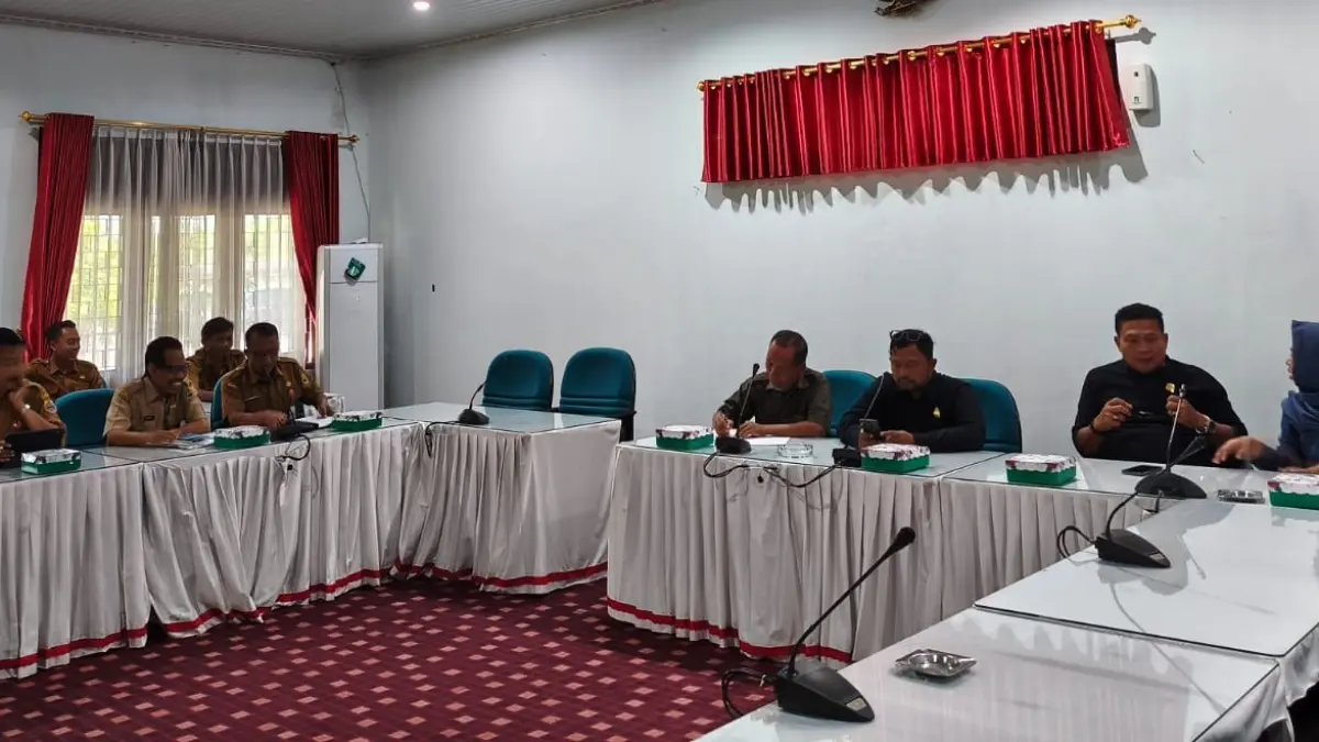 Rakor Pemkab Sragen dengan DPRD Sragen membahas kekosongan perangkat desa. (Ahmad Khairudin/Radar Solo)