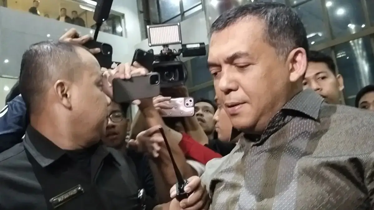Wakil Menteri Imigrasi dan Pemasyarakatan (Wamen Imipas) Silmy Karim akhirnya menyerahkan diri ke Komisi Pemberantasan Korupsi (KPK), Rabu (3/6). (JawaPos.com)