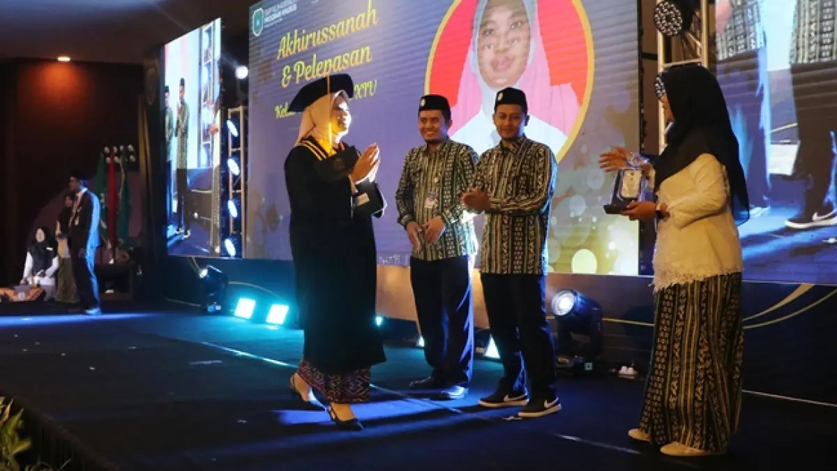 Akhirussanah dan Pelepasan Siswa Kelas IX Angkatan XIV SMP Muhammadiyah PK Surakarta di Solo Paragon Hotel and Residences, Sabtu pagi (6/6). (ARIEF BUDIMAN/RADAR SOLO)