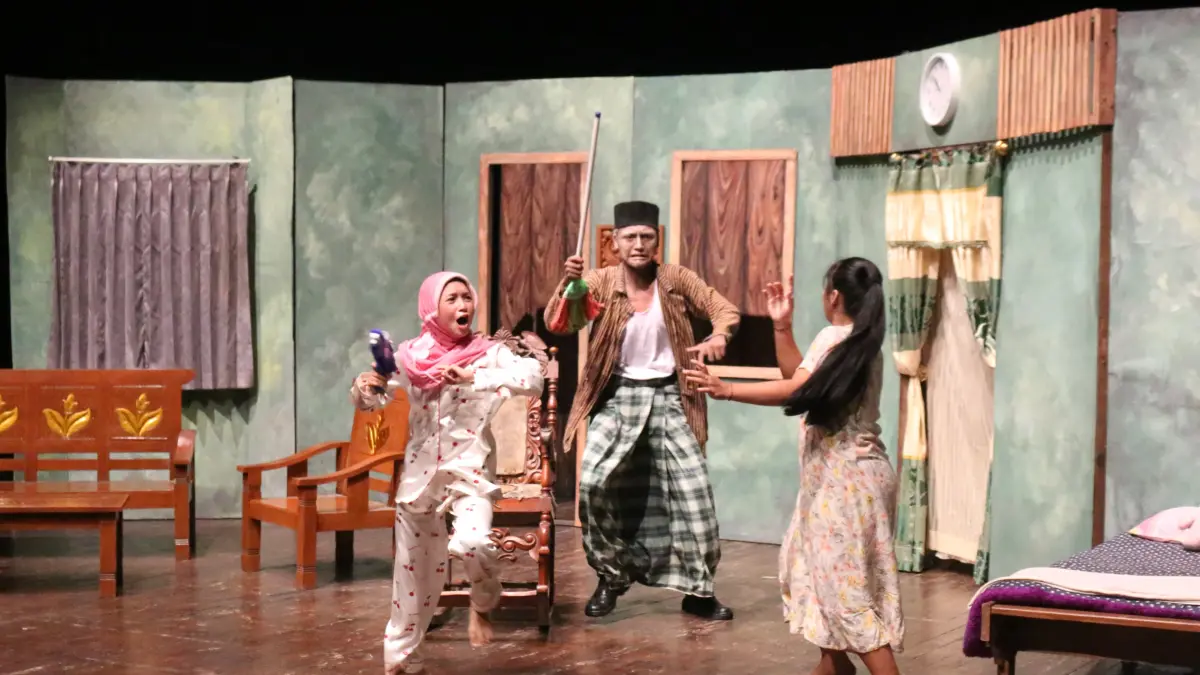 DOKUMENTASI FDRR 2026
‎
‎TOTALITAS: Pertunjukan dari SMAN 1 Gemolong Sragen dalam ajang Festival Drama Realis Remaja (FDRR) 2026 di Teater Arena Taman Budaya Jawa Tengah (TBJT) Surakarta
