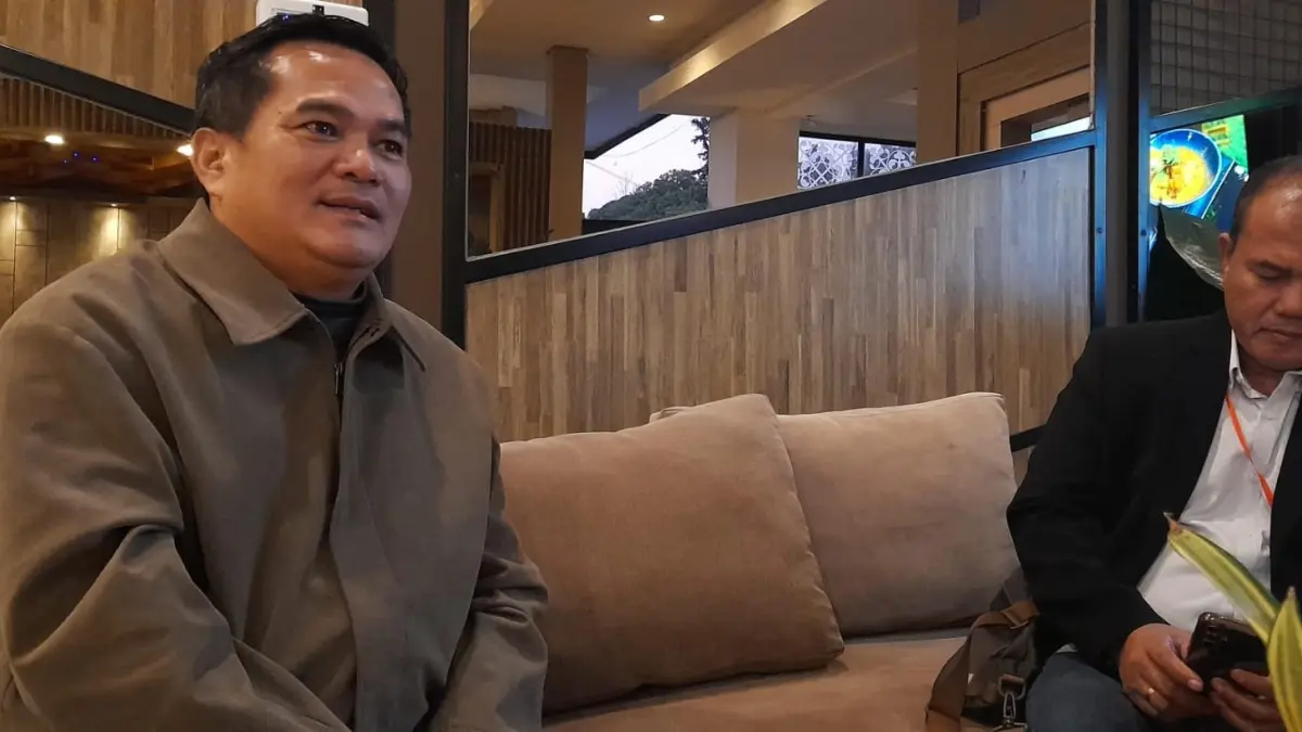 Ketua Umum IKPI Vaudy Starworld (kiri) saat menghadiri acara IKPI di Tawangmangu, Karanganyar, Sabtu (7/6/2026). (Rudi Hartono/Radar Solo)