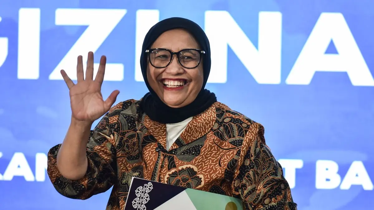 Kepala Badan Gizi Nasional Nanik S Deyang menyapa wartawan sebelum konferensi pers di Kantor Pusat BGN, Jakarta, Kamis (4/6/2026).(ANTARA FOTO/Fakhri Hermansyah/sgd)