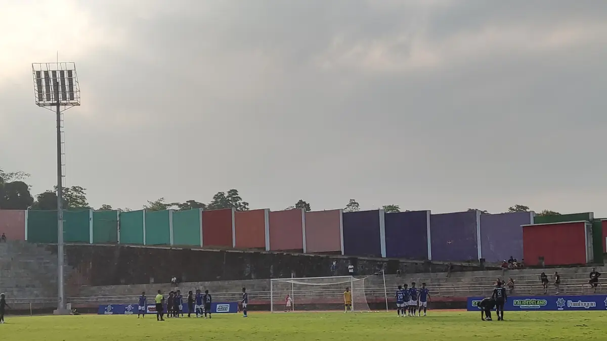 Pertandingan Persebi Boyolali melawan Wamena United di Stadion Kebogiro, Boyolali, Rabu (10/6/2026). (HERNINDYA JALU/RADARSOLO SOLO) 