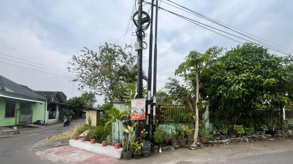 Spanduk penolakan sempat dipasang di kawasan Banyuanyar ini, namun sudah diturunkan.